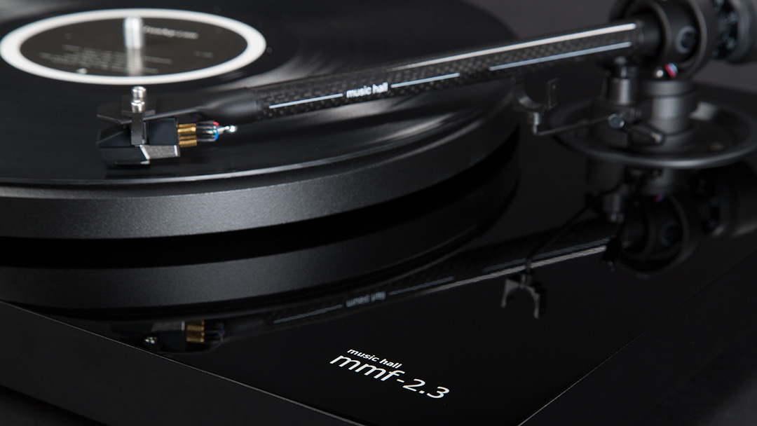 https://lamarque.fillion.ca/wp-content/uploads/2019/04/music-hall-mmf-2.3-turntable-detail.jpg
